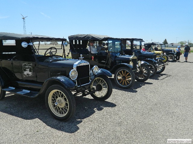 The Dilt's 1926 touring in the forground with the O'Brien's 1916 Model T touring car behind