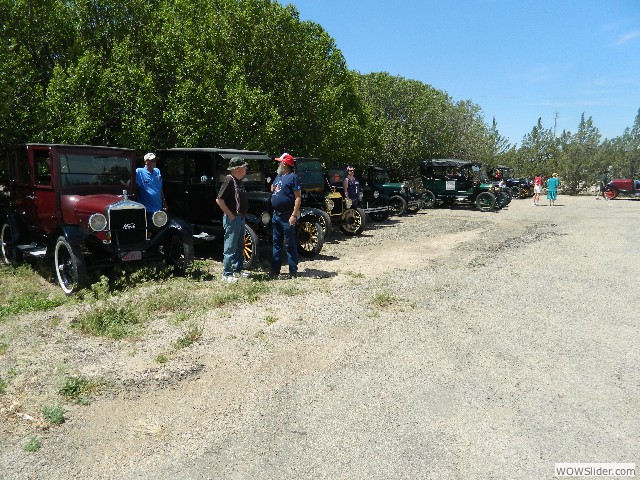 Many club cars chose to park in the shade
