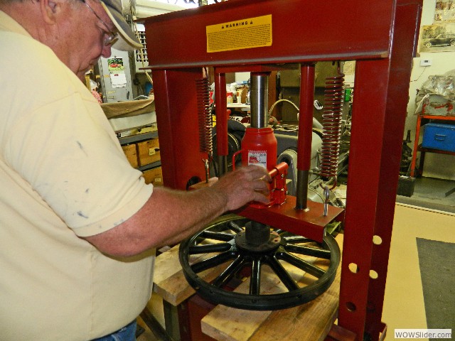 Russell pressing in new spokes