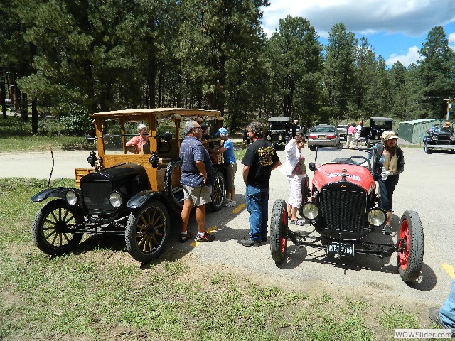 The Gauna's 1917 depot hack and the Azevedo's 1925 speedster