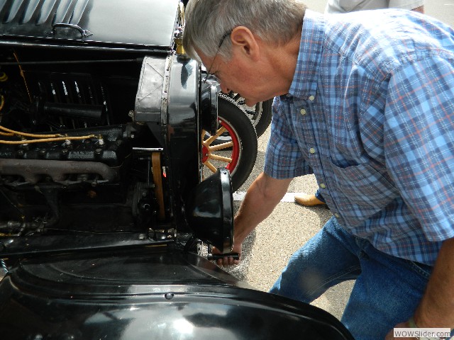 Dave checking the crank of his depot hack