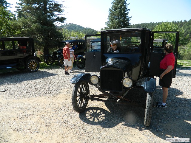 Betty and Kim in Betty's 1921 coupe