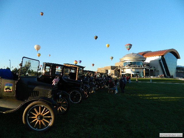 Our cars near the Balloon Museum