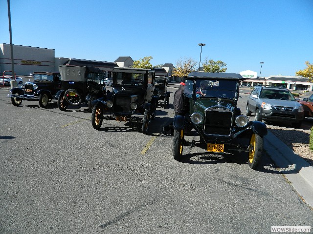 Tin Lizzies and Steve Suttle's Model A assembling for the tour