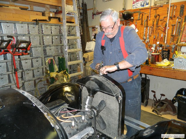 Bob preparing to remove his radiator